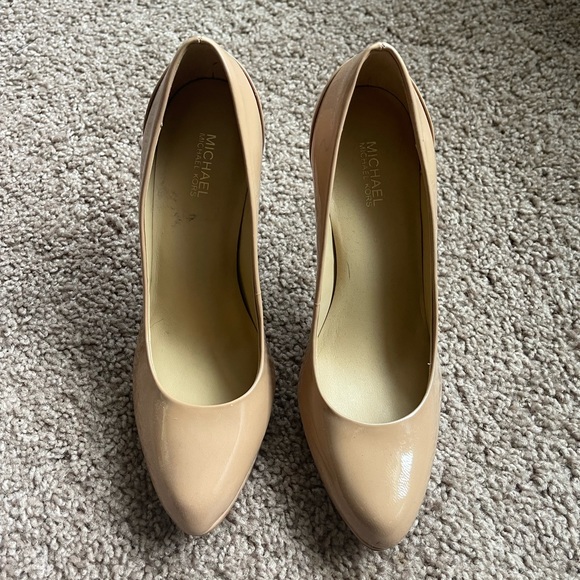 Nude heels - Picture 1 of 4